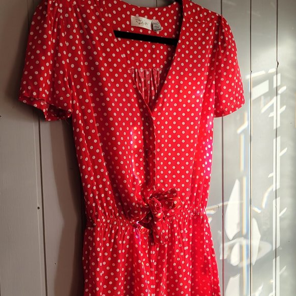 RD style Polkadot Romper - Picture 2 of 10
